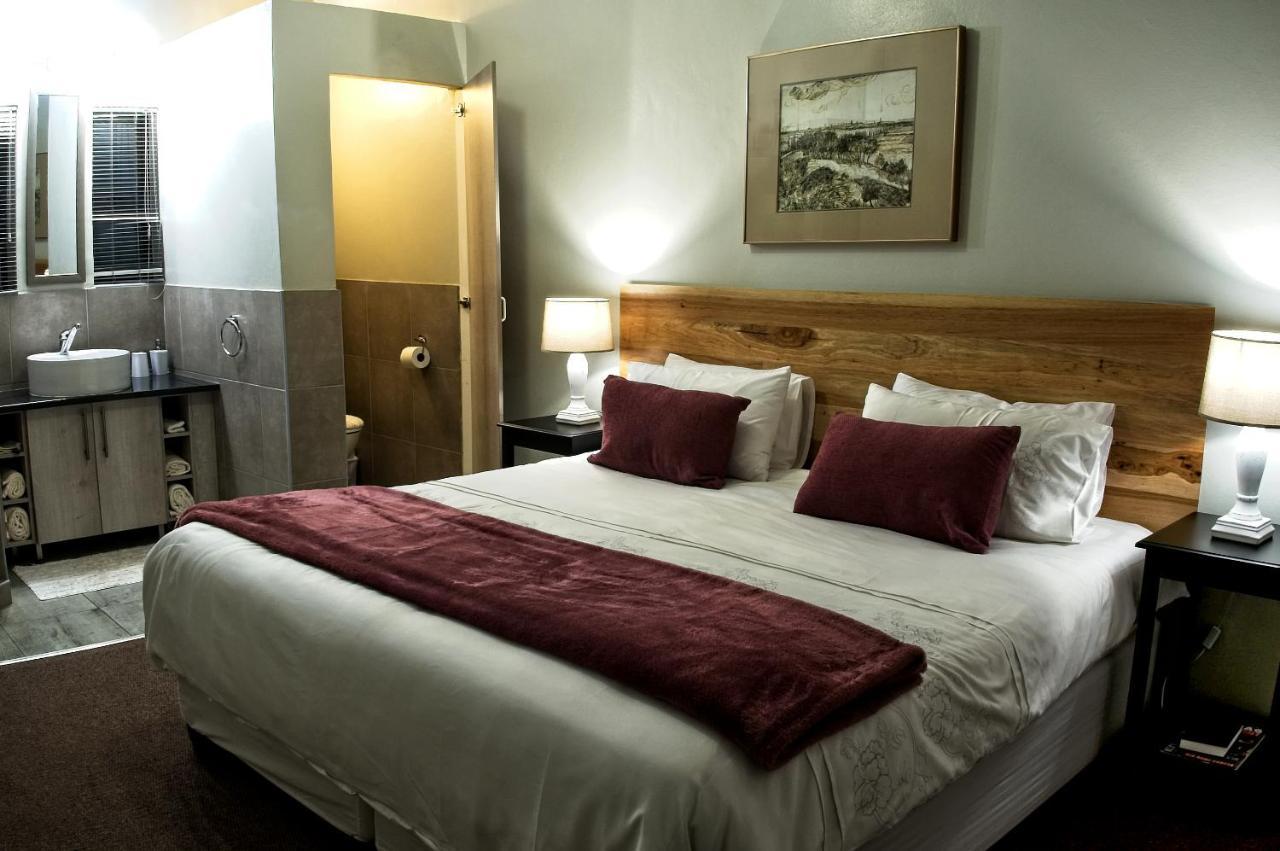 Rest-A-While Guest House - 프레토리아 외부 사진